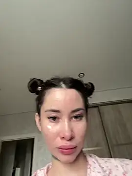 Snapshot of Yunasi chatting on 11, 3, 2025 Yunasi online show from 11, 3, 2025