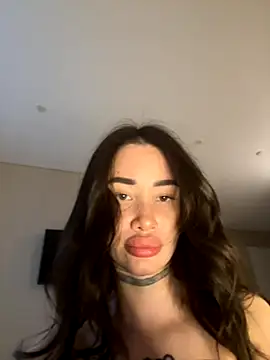 Snapshot of Yunasi chatting on 11, 9, 2025 Yunasi online show from 11, 9, 2025