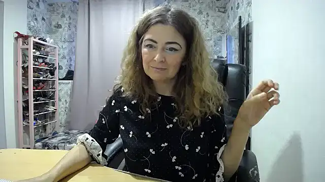 Snapshot of Helen1974 chatting on 6, 6, 2026 Helen1974 online show from 6, 6, 2026