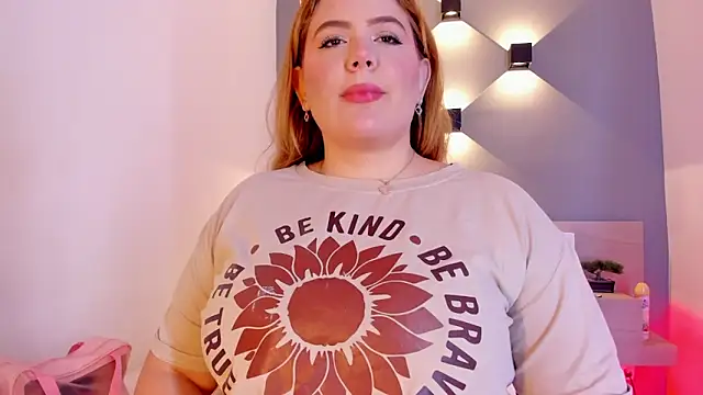 sophiarossee  online show from 27, 1, 2025