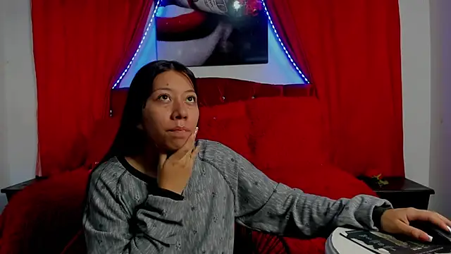 sexylaurita online show from 15, 1, 2025