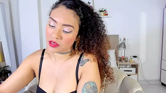 Zoe Gruber online show from 17, 4, 2026