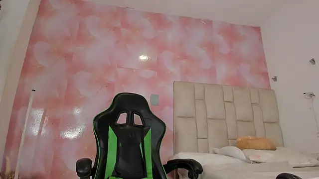 emily lean  online show from 3, 10, 2025