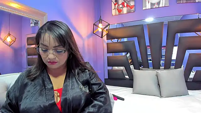 Romina017 online show from 19, 10, 2025