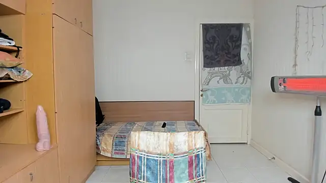 hot muscle online show from 6, 11, 2025