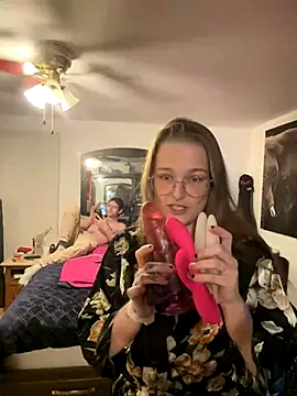 Snapshot of Mymy_Stevo_420 chatting on 8, 12, 2024 Mymy Stevo 420 online show from 8, 12, 2024