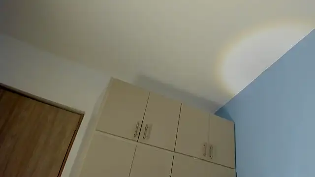 Snapshot of SAMY_NIX chatting on 15, 10, 2025 SAMY NIX online show from 15, 10, 2025