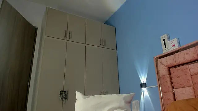 Snapshot of SAMY_NIX chatting on 7, 11, 2025 SAMY NIX online show from 7, 11, 2025