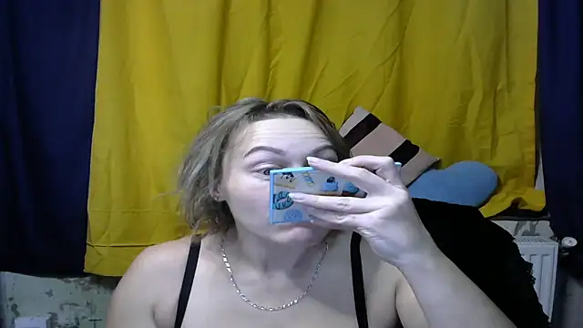 wLESLYMOSw online show from 10, 1, 2025