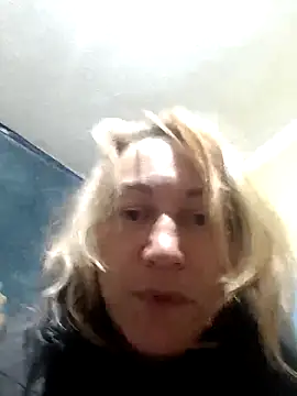 wLESLYMOSw online show from 23, 11, 2025