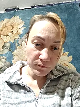 wLESLYMOSw online show from 26, 11, 2025