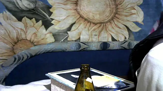 Snapshot of wLESLYMOSw chatting on 8, 3, 2026 wLESLYMOSw online show from 8, 3, 2026