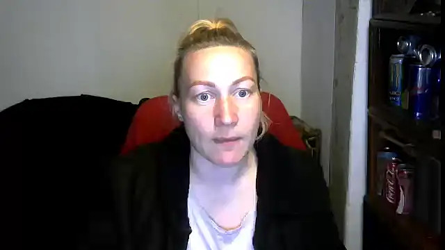 Snapshot of wLESLYMOSw chatting on 17, 4, 2026 wLESLYMOSw online show from 17, 4, 2026