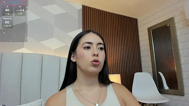 Julietasantos   online show from 18, 10, 2025