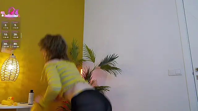 Snapshot of lessysweety chatting on 7, 11, 2025 lessysweety online show from 7, 11, 2025