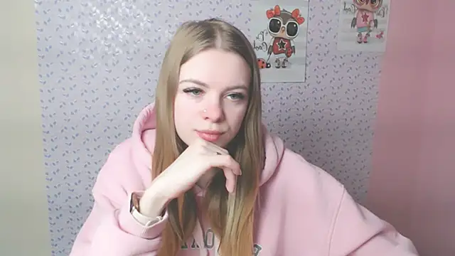 Snapshot of AliceFlirtt_ chatting on 7, 2, 2025 AliceFlirtt online show from 7, 2, 2025