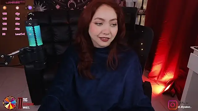 Snapshot of LilyVelvett chatting on 11, 1, 2025 LilyVelvett online show from 11, 1, 2025