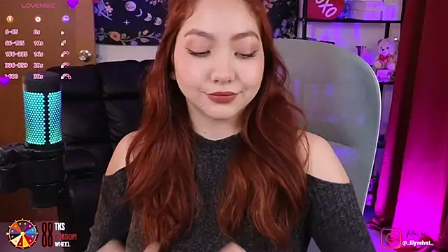 Snapshot of LilyVelvett chatting on 22, 2, 2025 LilyVelvett online show from 22, 2, 2025