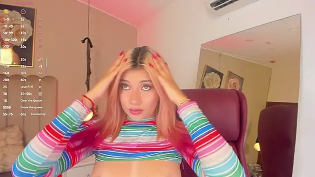 Snapshot of Emma_Thompsson chatting on 31, 10, 2025 Emma Thompsson online show from 31, 10, 2025