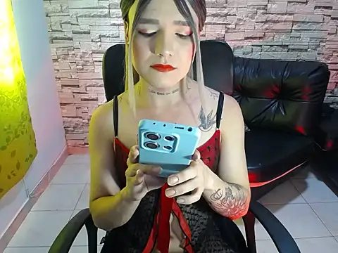Heidy Sumers online show from 4, 6, 2026
