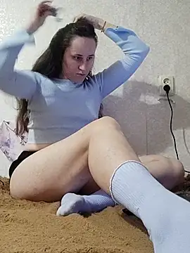 emeli moon online show from 6, 11, 2025