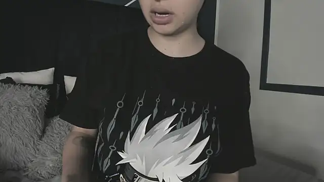 Adeelinee online show from 4, 12, 2024