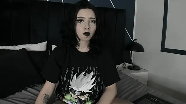 Adeelinee online show from 4, 12, 2024