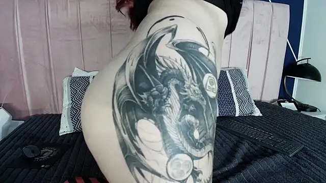 Adeelinee online show from 20, 3, 2025