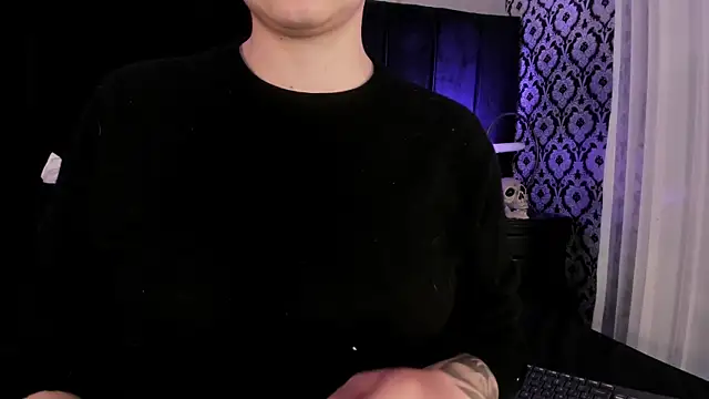 Adeelinee online show from 3, 12, 2025