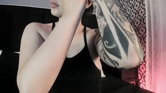 Adeelinee online show from 21, 2, 2026