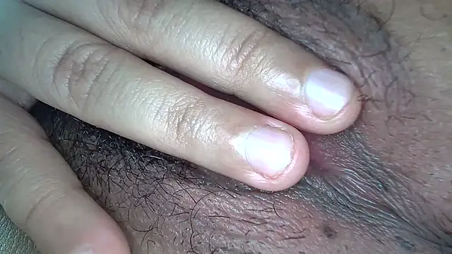 white sexy  online show from 21, 11, 2025