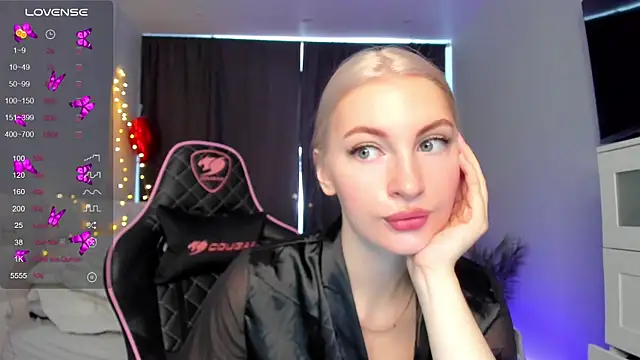 Snapshot of Kimmy_powell chatting on 13, 9, 2025 Kimmy powell online show from 13, 9, 2025