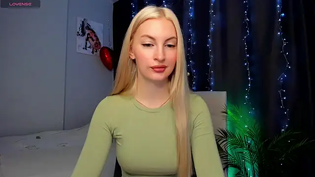 Snapshot of Kimmy_powell chatting on 4, 10, 2025 Kimmy powell online show from 4, 10, 2025