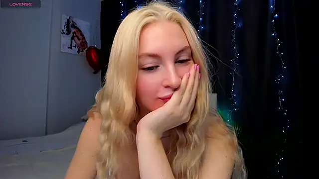 Snapshot of Kimmy_powell chatting on 17, 10, 2025 Kimmy powell online show from 17, 10, 2025