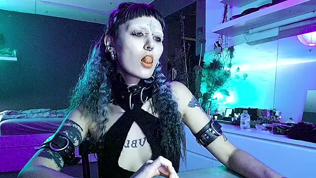 god x girl online show from 23, 12, 2024