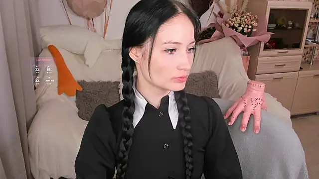 LisaMooore online show from 18, 11, 2025