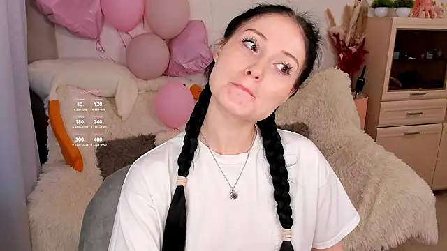 LisaMooore online show from 21, 2, 2026