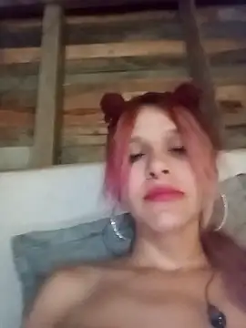 KeylacabreraC online show from 6, 11, 2025