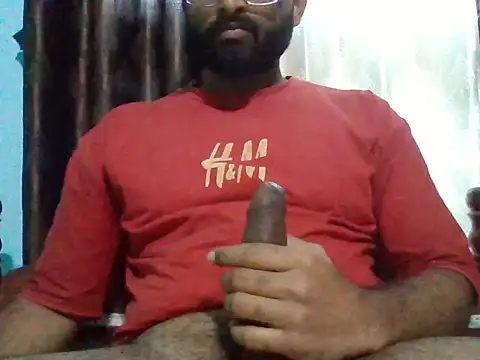 Snapshot of diloKaHacker chatting on 11, 4, 2026 diloKaHacker online show from 11, 4, 2026