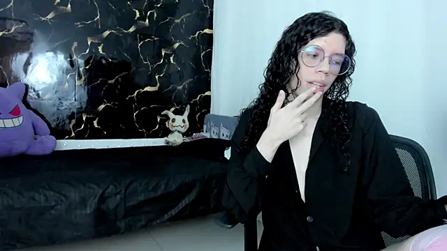 Snapshot of Angel_Dust18 chatting on 2, 4, 2026 Angel Dust18 online show from 2, 4, 2026