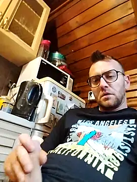 tomee83 online show from 14, 11, 2025