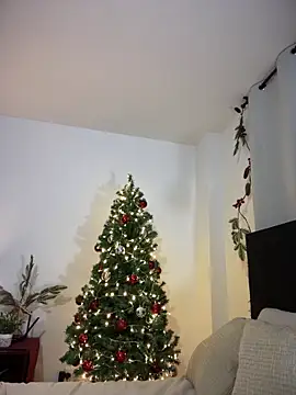 Rae Lil White online show from 24, 12, 2024