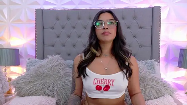 sarah salis  online show from 18, 12, 2024