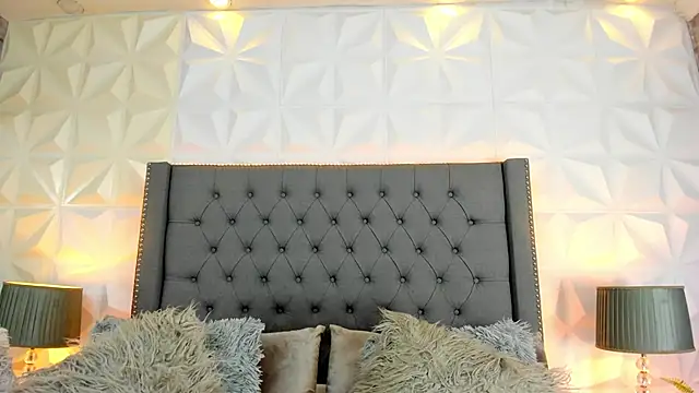 sarah salis  online show from 11, 2, 2025