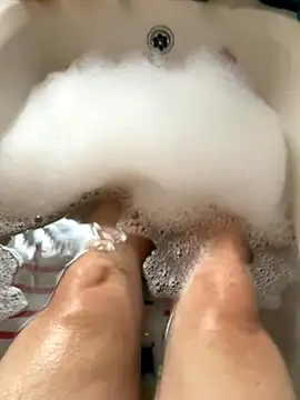 Snapshot of Russell1508 chatting on 4, 10, 2025 Russell1508 online show from 4, 10, 2025