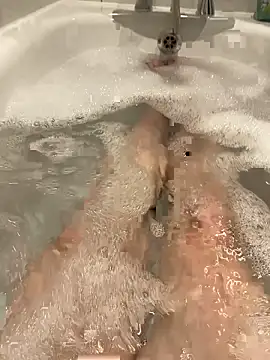 Snapshot of Russell1508 chatting on 4, 11, 2025 Russell1508 online show from 4, 11, 2025