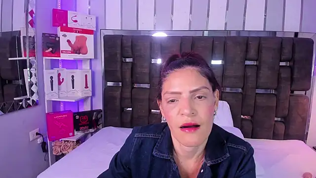 Snapshot of KatteMoss chatting on 28, 5, 2026 KatteMoss online show from 28, 5, 2026