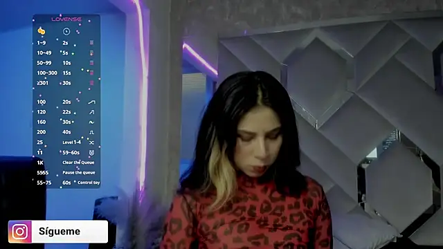 Snapshot of Sara_Foxx1 chatting on 9, 4, 2026 Sara Foxx1 online show from 9, 4, 2026