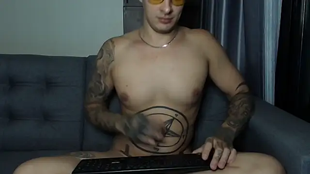 Snapshot of baphomet_from_ice chatting on 27, 2, 2025 baphomet from ice online show from 27, 2, 2025