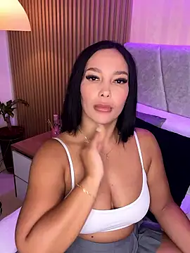 Dakota diaz  online show from 3, 2, 2026